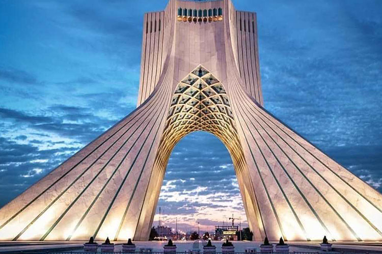 بیلبورد مرکز شهر تهران